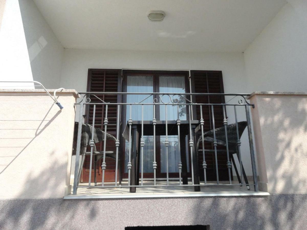 Appartement Tona à Rovinjsko Selo Extérieur photo