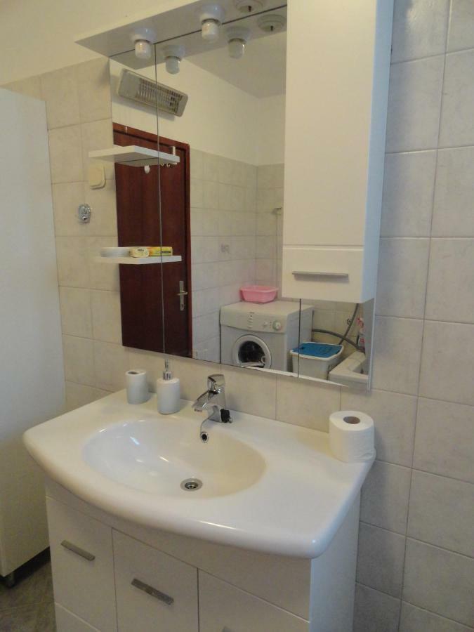Appartement Tona à Rovinjsko Selo Extérieur photo