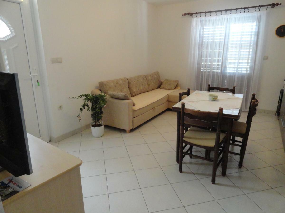 Appartement Tona à Rovinjsko Selo Extérieur photo